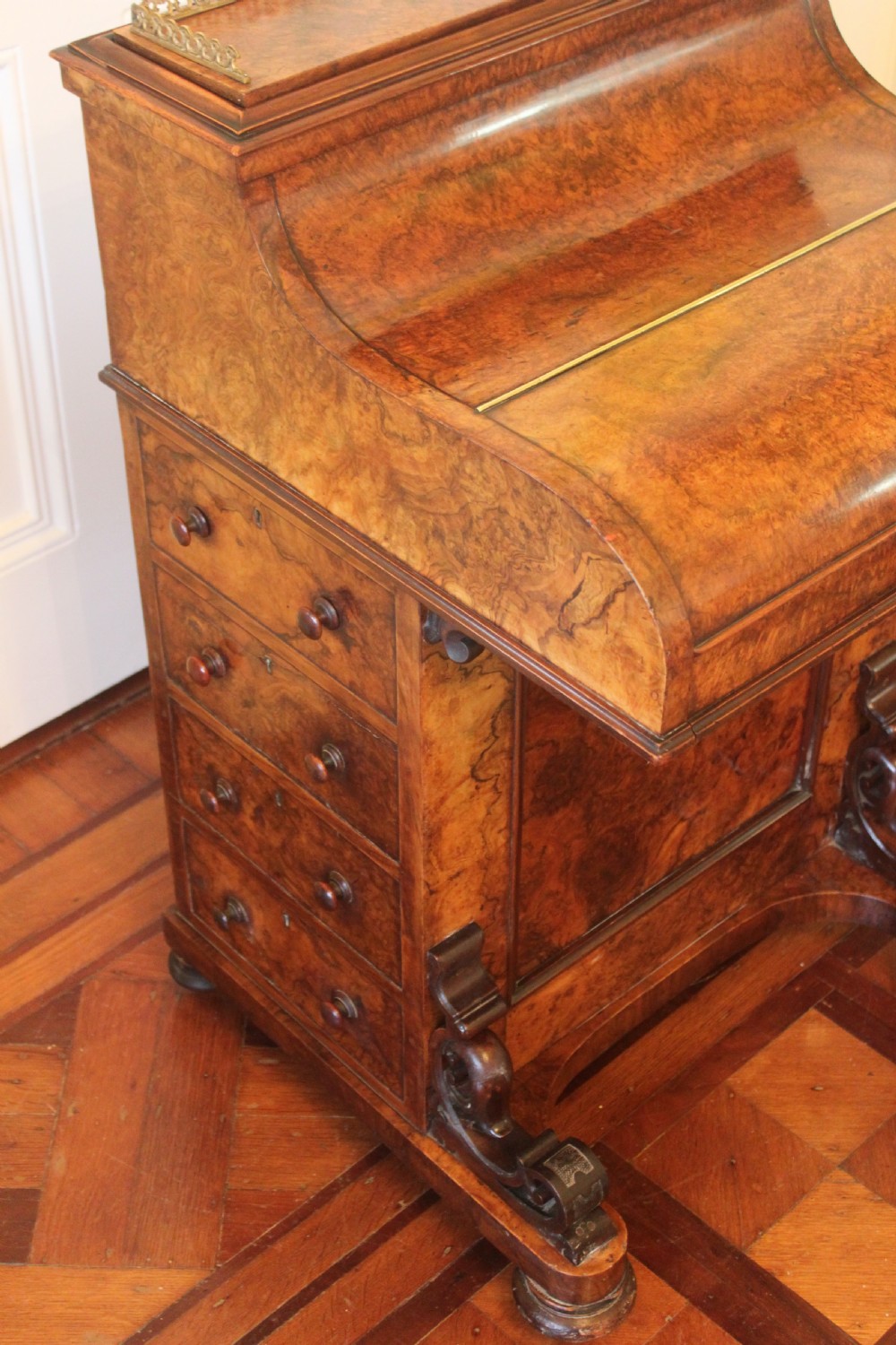 A fine Victorian Davenport desk View III