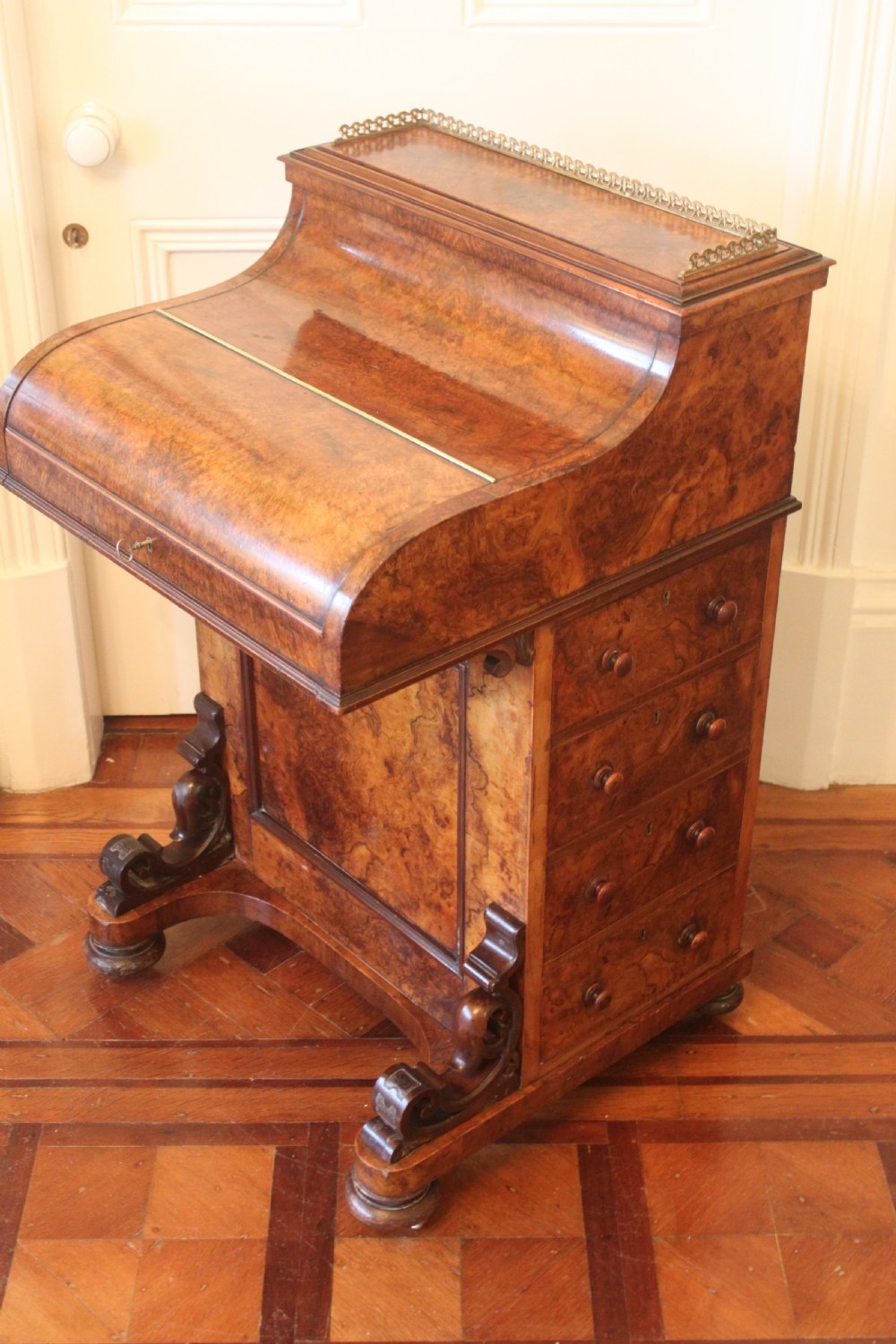 A fine Victorian Davenport desk View VI