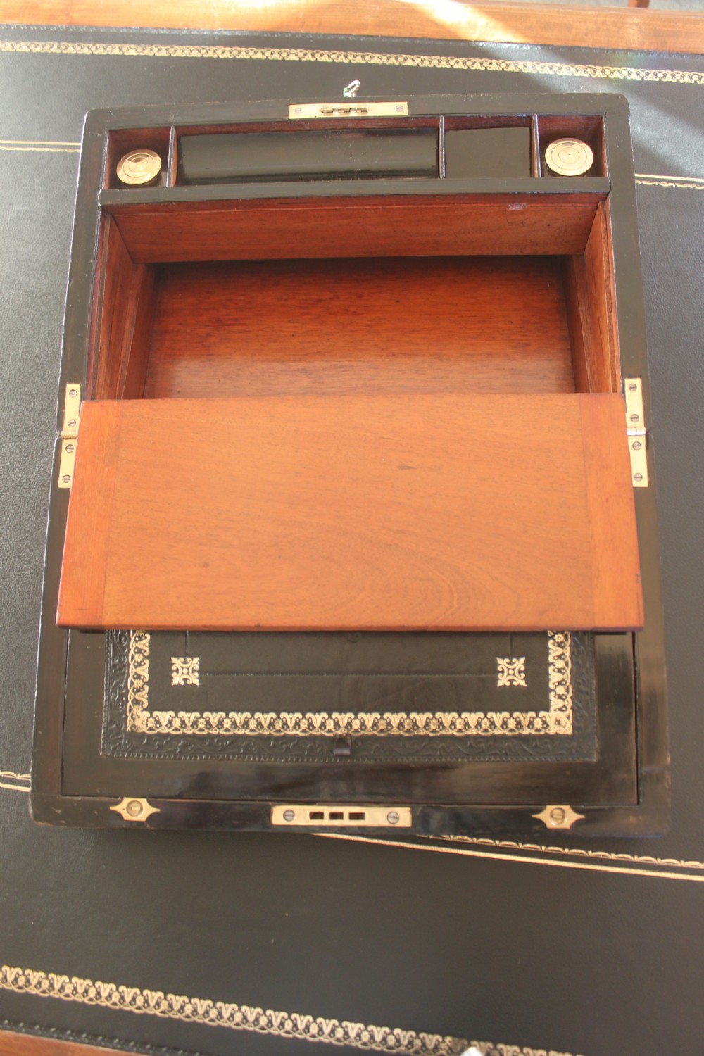 Victorian walnut writing slope with secret drawers View VIII
