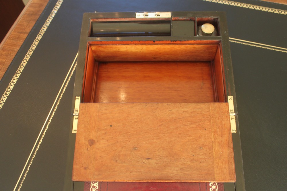 Victorian burr walnut writing slope with secret drawers View VIII