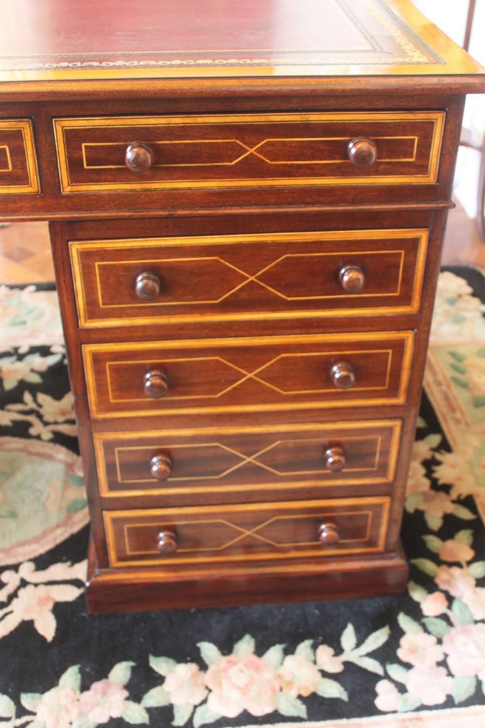 Mahogany inlaid Sheraton style pedestal desk View VII
