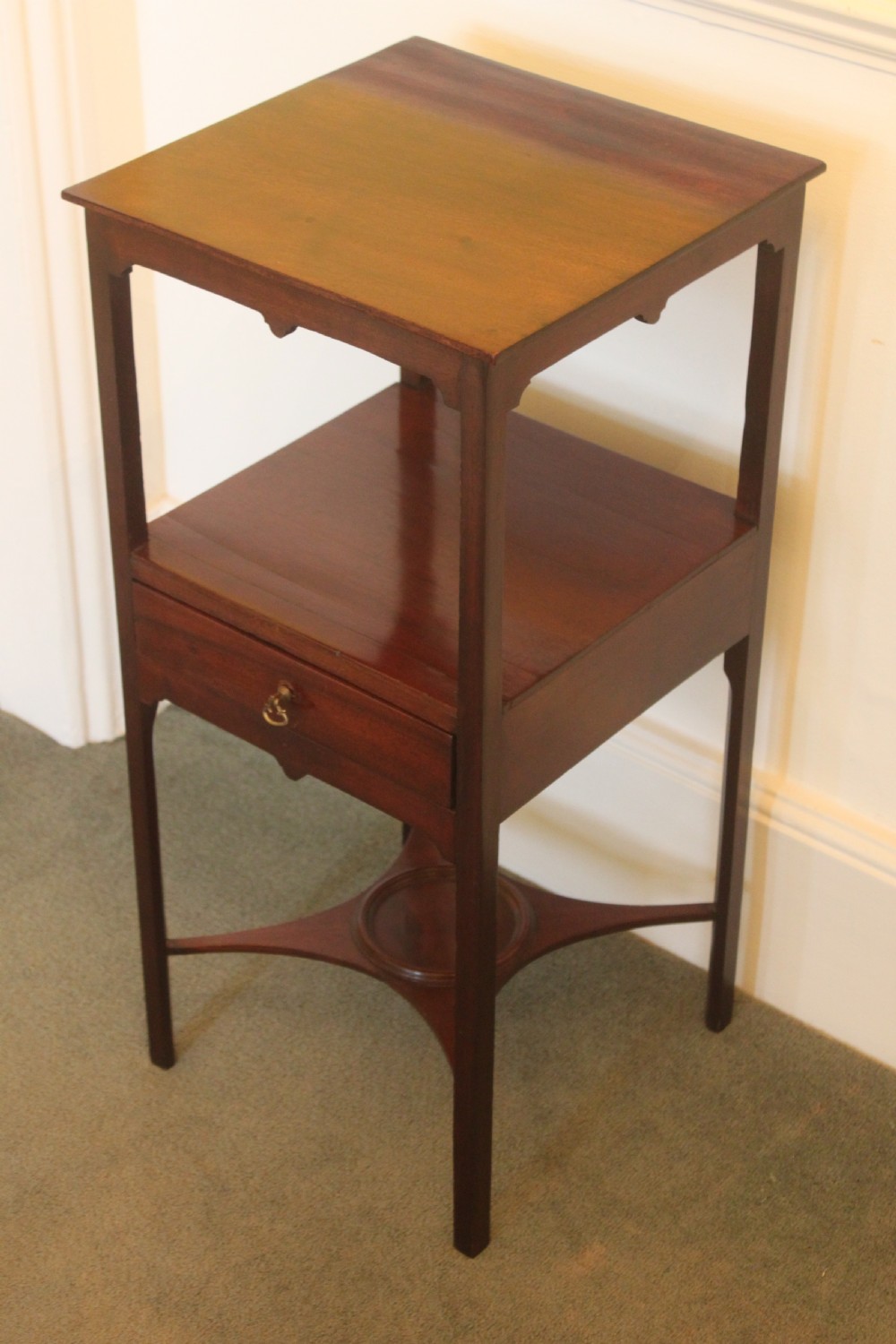 A square mahogany George III wash stand View III