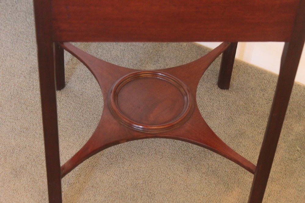 A square mahogany George III wash stand View V