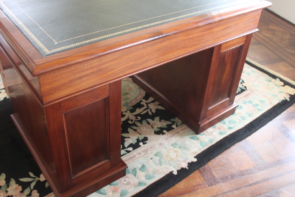 Victorian mahogany pedestal desk View IX