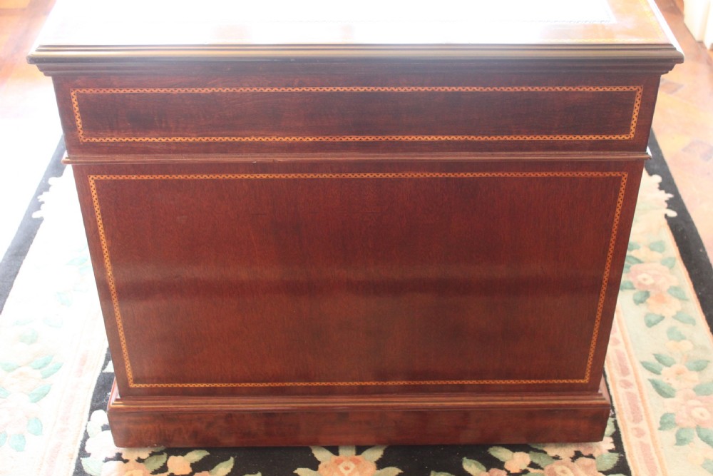 Late 19th century Sheraton Revival desk View V