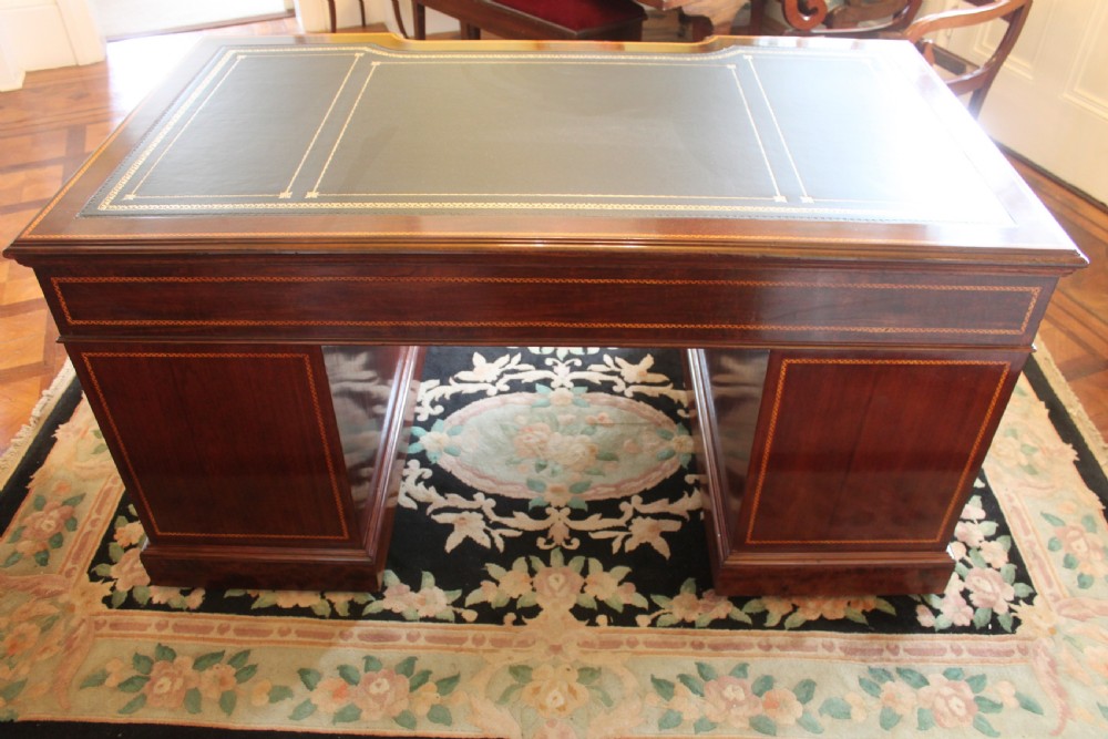 Late 19th century Sheraton Revival desk View VI