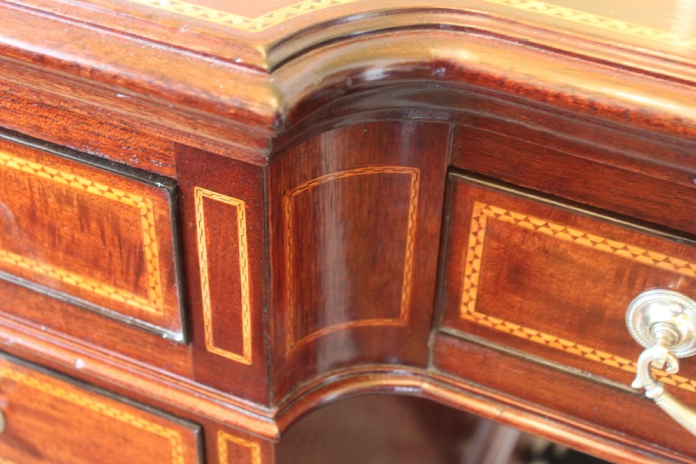 Late 19th century Sheraton Revival desk View XV
