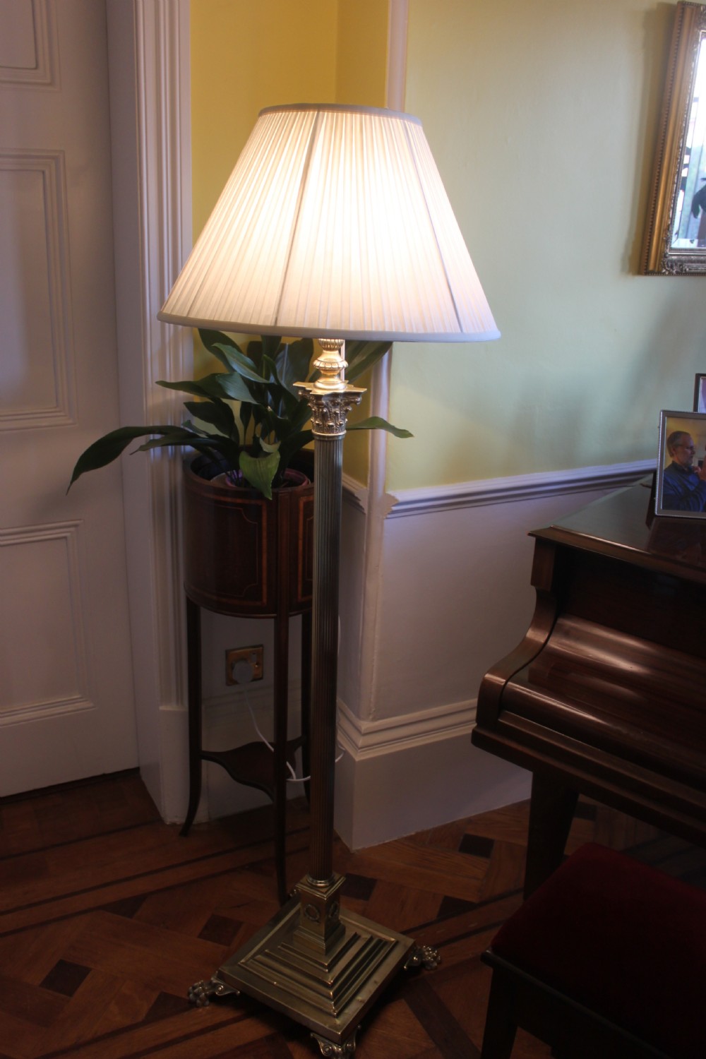 An Edwardian Corinthian column brass extending standard lamp View V