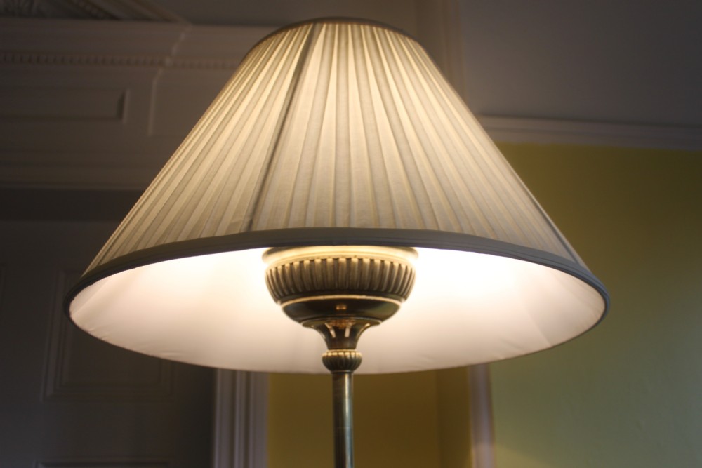 An Edwardian Corinthian column brass extending standard lamp View VII
