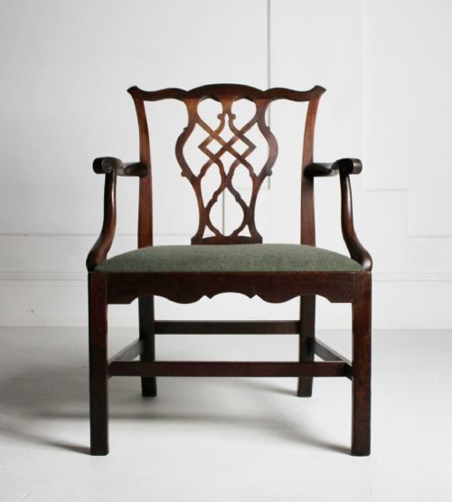 GEORGIAN ARMCHAIR OF LARGE PROPORTIONS - ADDITIONAL PHOTO 4