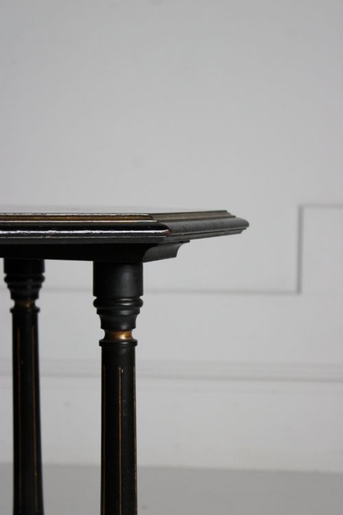 19TH CENTURY EBONISED OCCASIONAL TABLE ATTRIBUTED TO GILLOWS - ADDITIONAL PHOTO 2