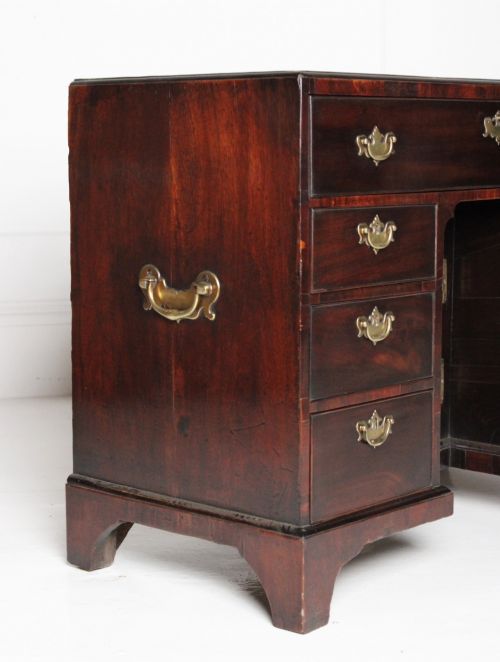 GEORGE II RED WALNUT KNEEHOLE DESK - ADDITIONAL PHOTO 4