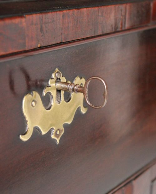 GEORGE II RED WALNUT KNEEHOLE DESK - ADDITIONAL PHOTO 5