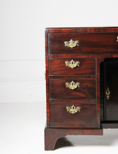 GEORGE II RED WALNUT KNEEHOLE DESK - ADDITIONAL PHOTO 7