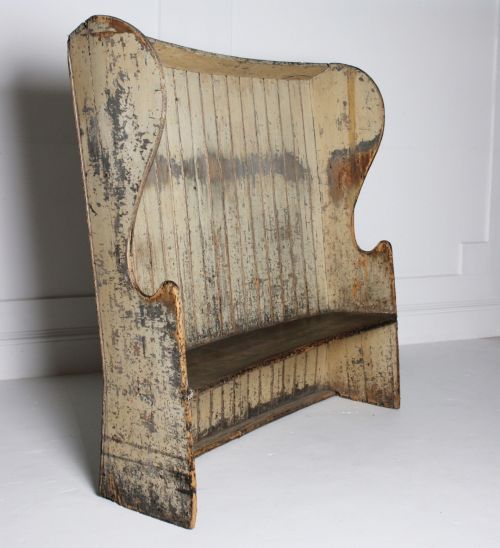 19TH CENTURY PINE TAVERN SETTLE ORIGINAL PAINT - ADDITIONAL PHOTO 2