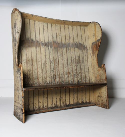 19th century pine tavern settle original paint - CATEGORY: ANTIQUE FURNITURE - DATED 19TH CENTURY