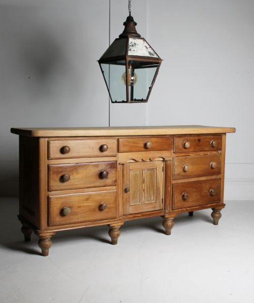 LARGE 19TH CENTURY PINE DRESSER BASE - ADDITIONAL PHOTO 2