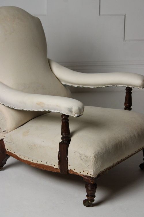 COUNTRY HOUSE OPEN ARMCHAIR BY HAMPTON SONS - ADDITIONAL PHOTO 4