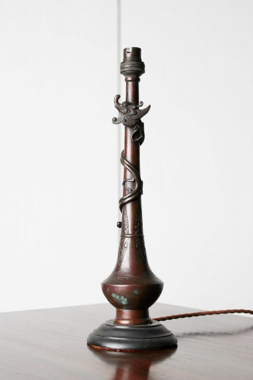 BRONZE CHINOISERIE TABLE LAMP