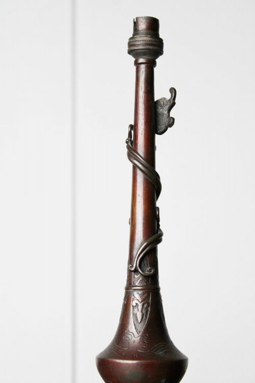 BRONZE CHINOISERIE TABLE LAMP - ADDITIONAL PHOTO 3