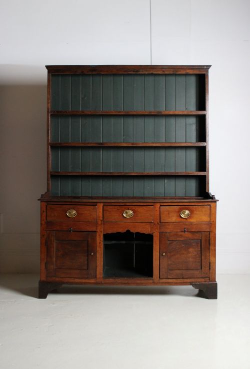 GEORGE III COUNTRY DOG KENNEL DRESSER IN OAK - ADDITIONAL PHOTO 1