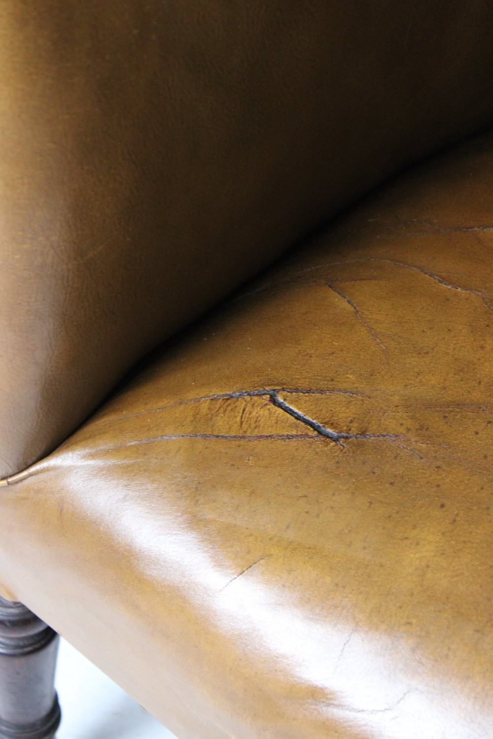 Leather barrel back armchair 19th century View VI