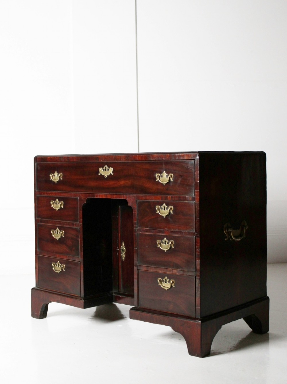 George II red walnut kneehole desk View III