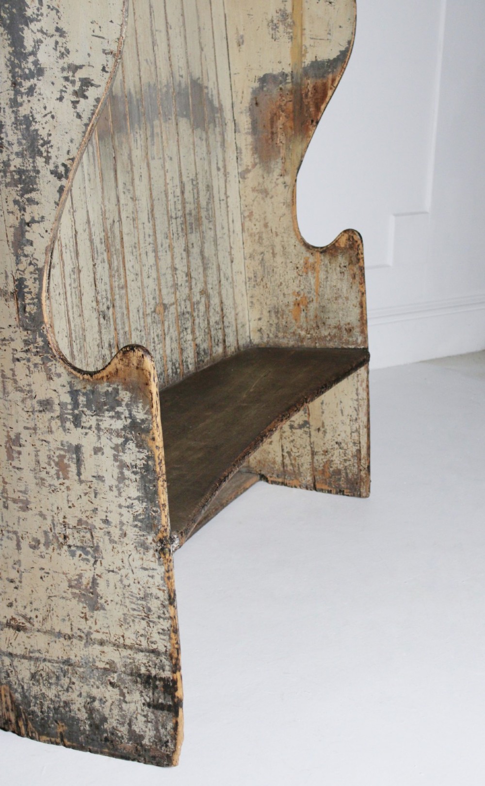 19th century pine tavern settle original paint View VI