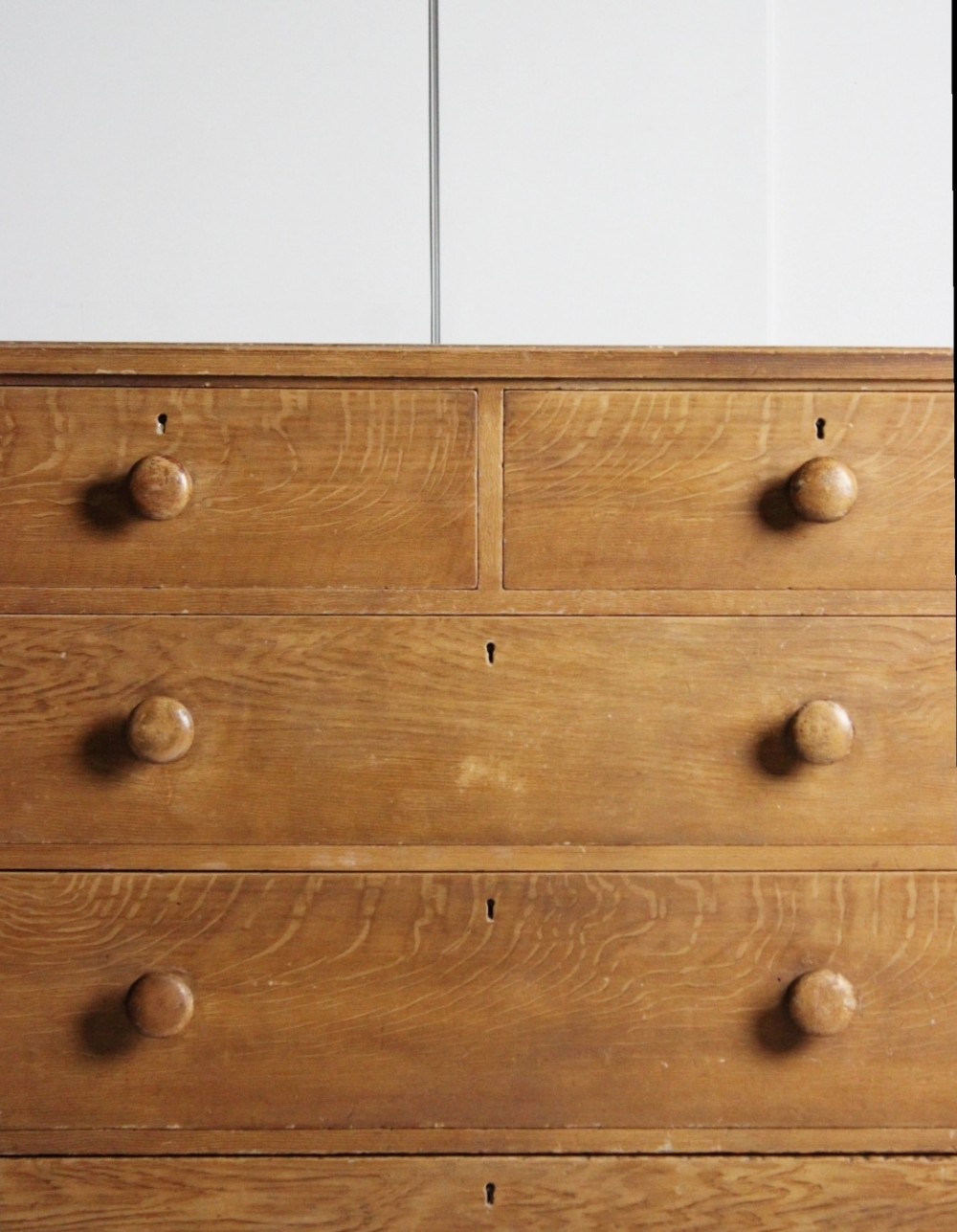 Pine drawers in original paint 19th century View II