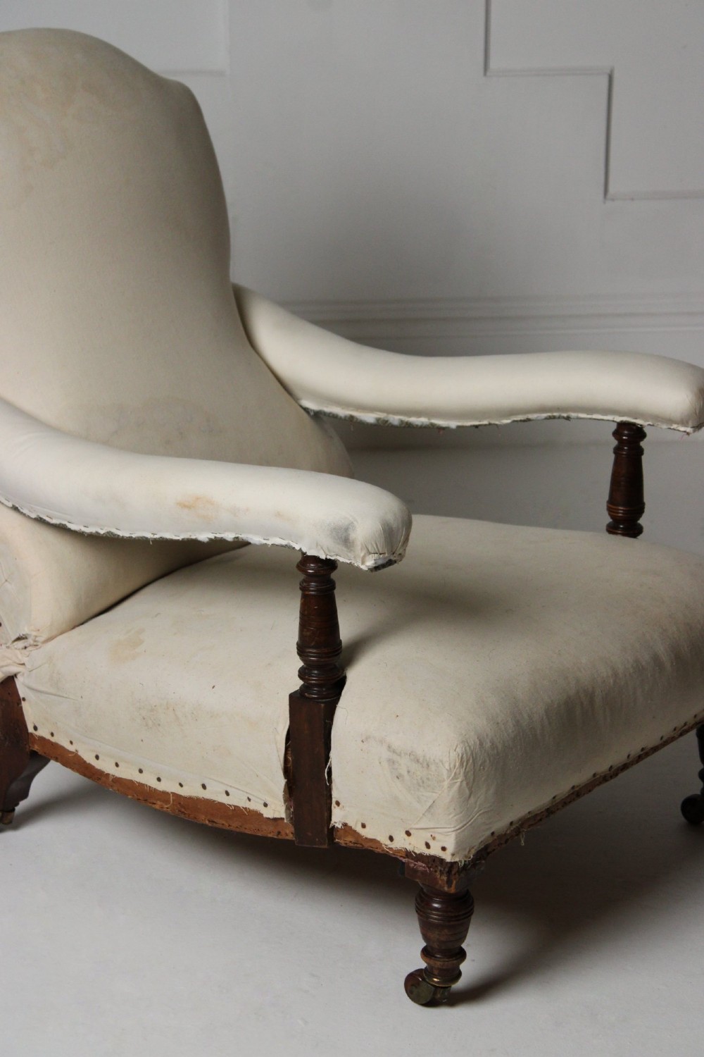 Country house open armchair by Hampton & Sons View V