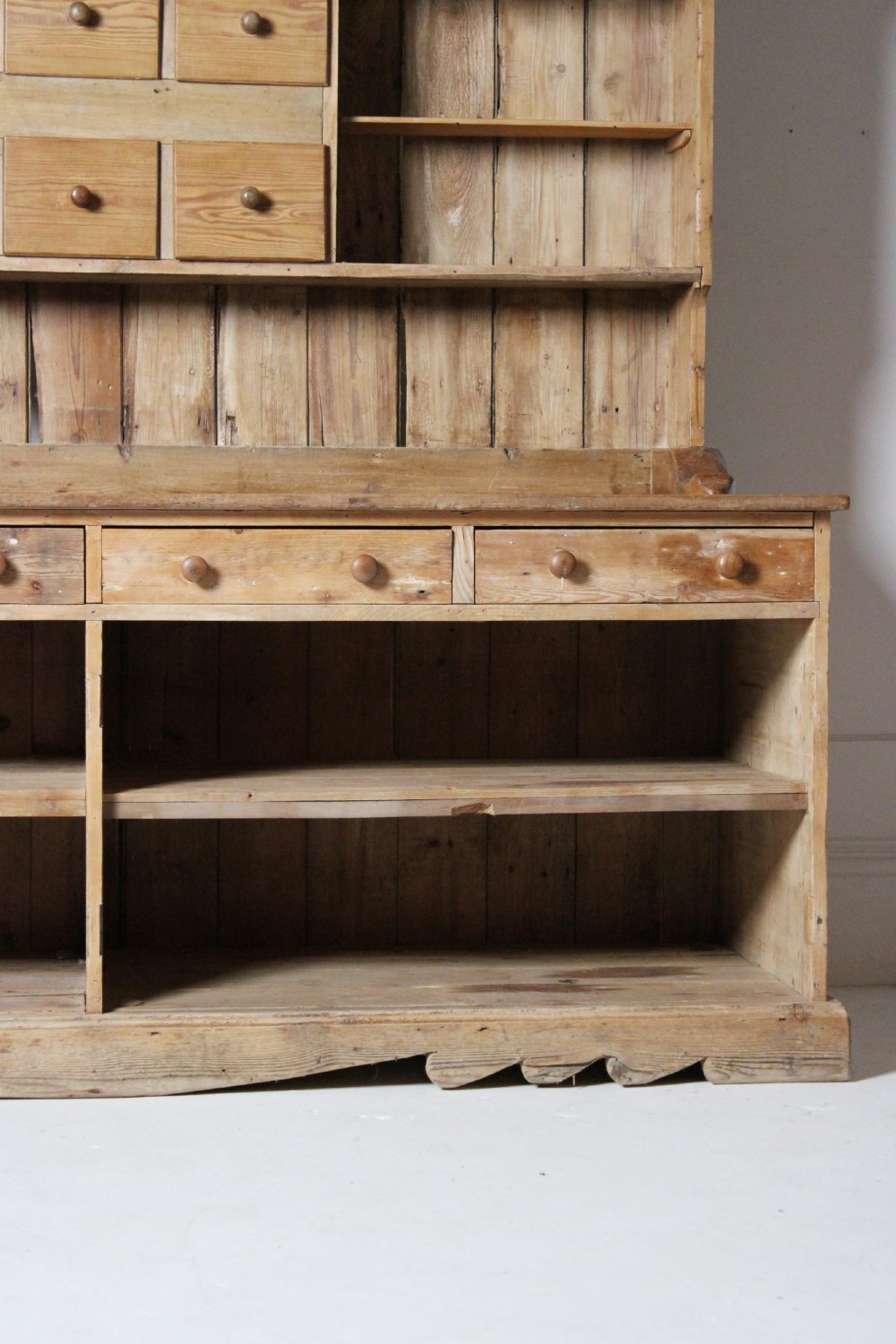 Large pine farmhouse dresser View III