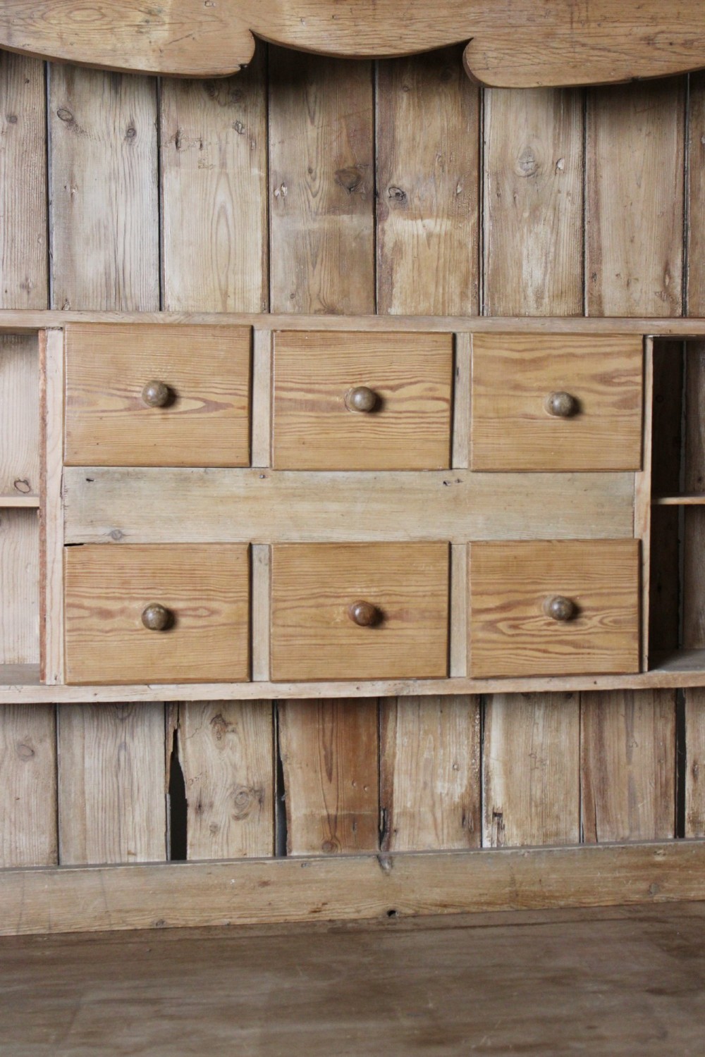 Large pine farmhouse dresser View VI