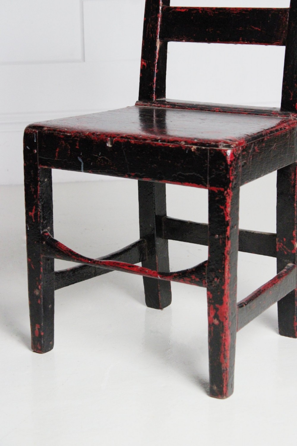 Painted pine primitive Irish chair View II
