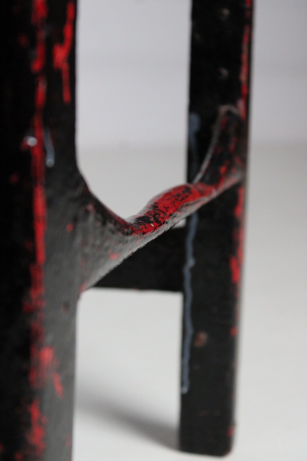 Painted pine primitive Irish chair View IV