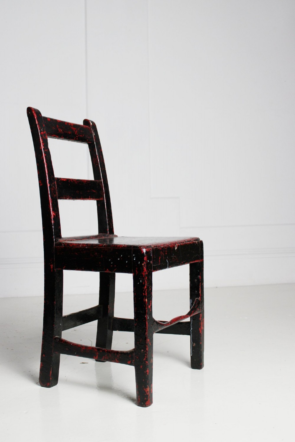 Painted pine primitive Irish chair View V