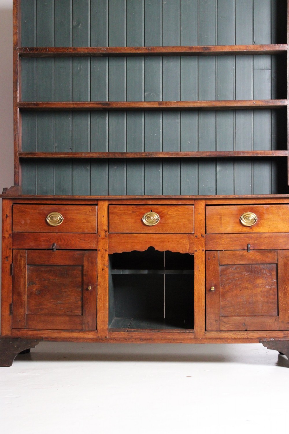 George III country dog kennel dresser in oak View III
