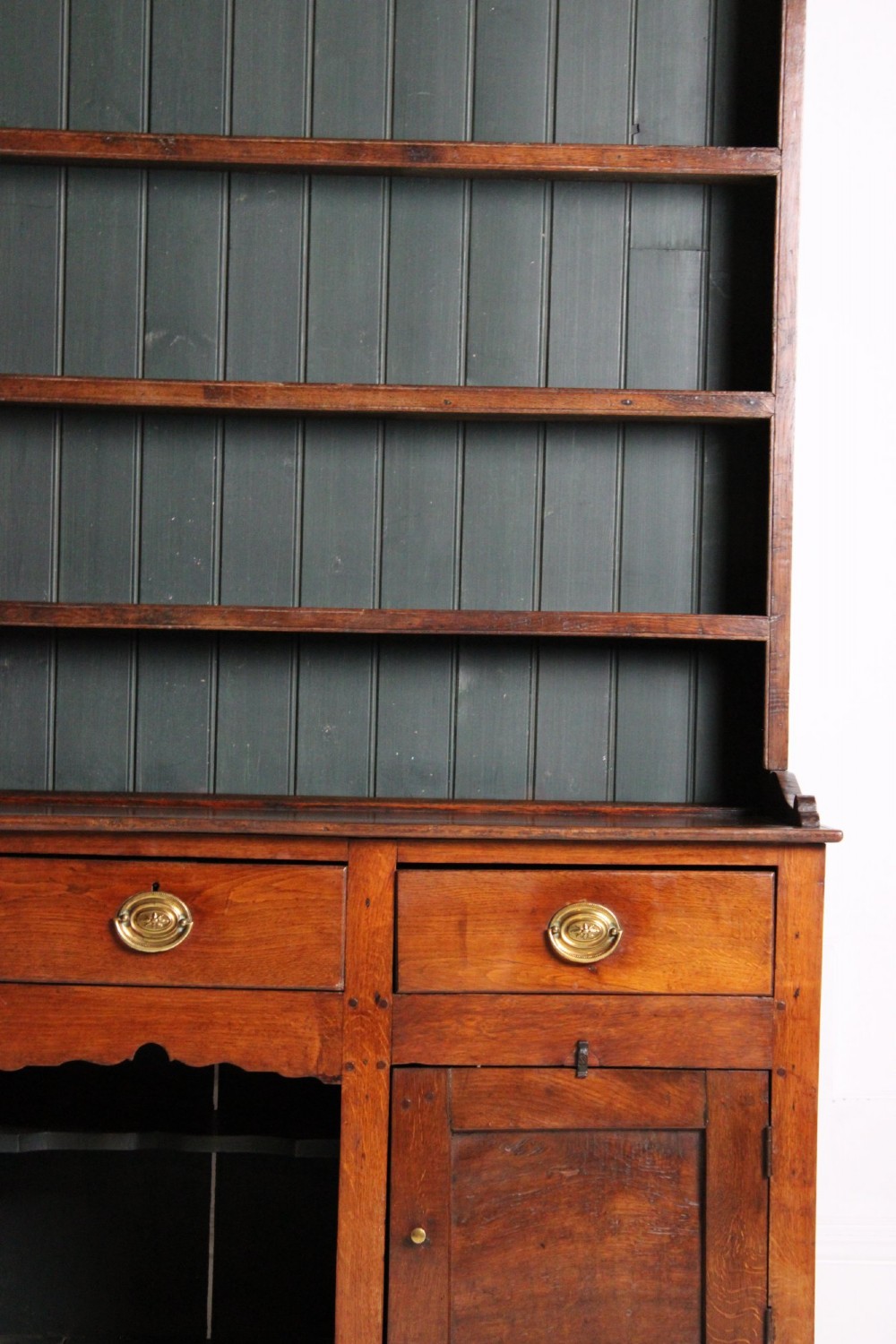 George III country dog kennel dresser in oak View VI