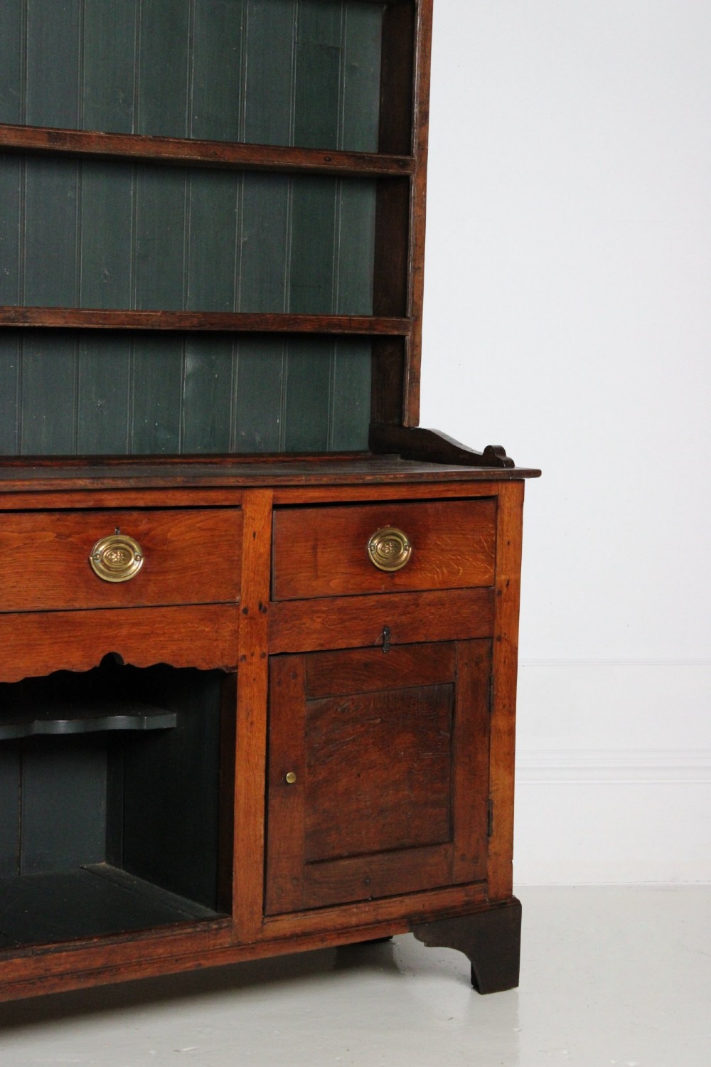 George III country dog kennel dresser in oak View VII