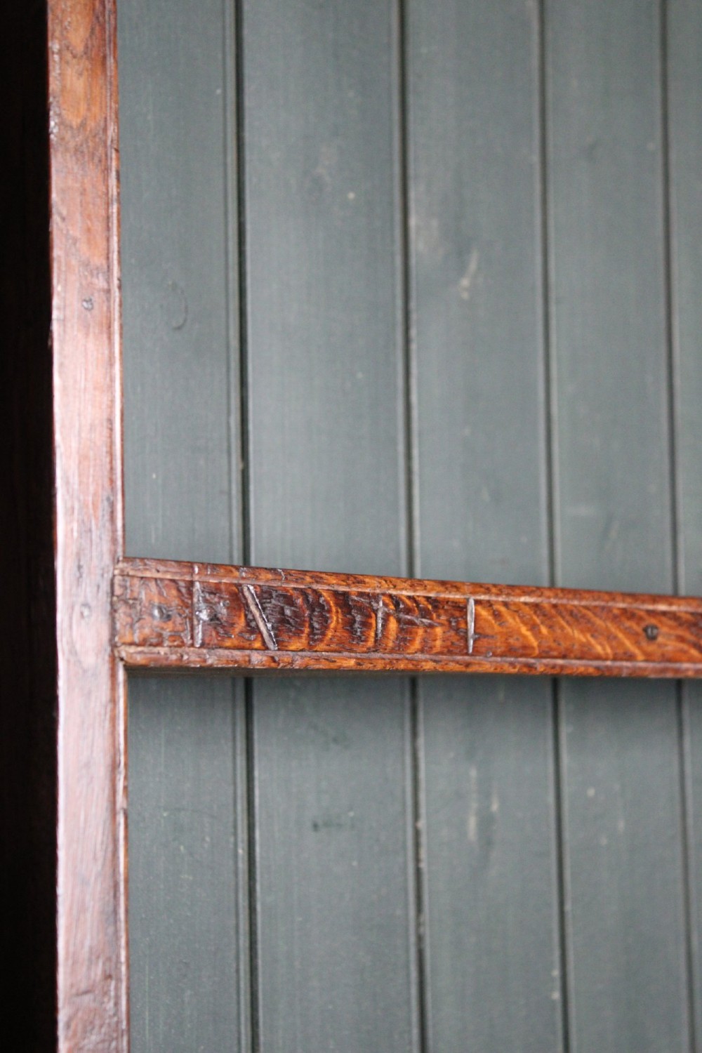 George III country dog kennel dresser in oak View VIII