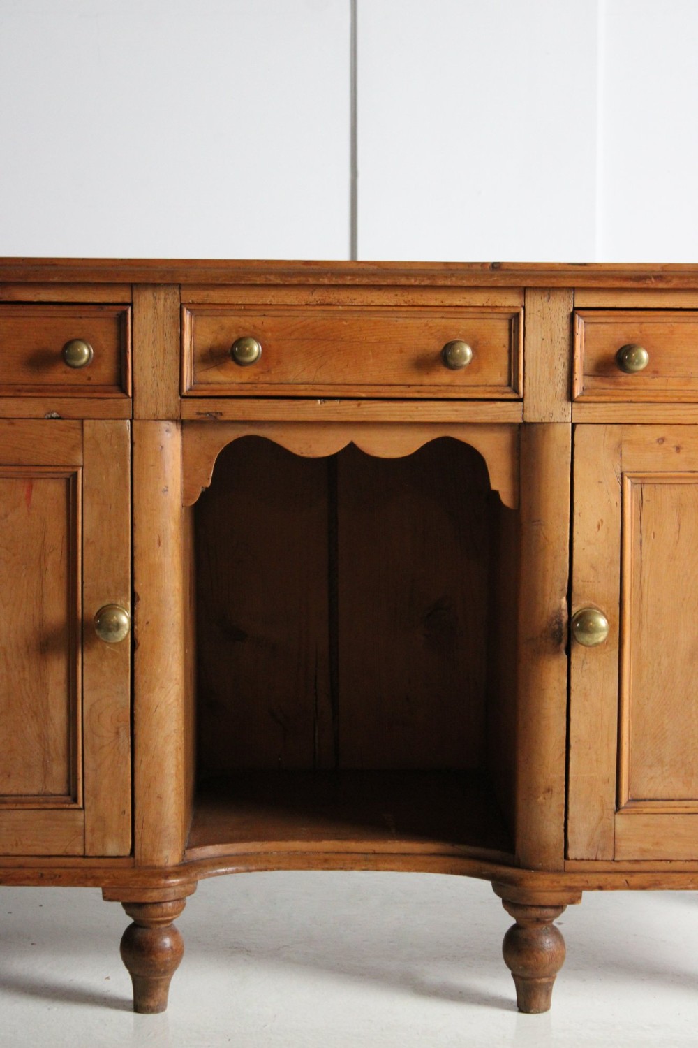 Pine dog kennel dresser base 19th century View II