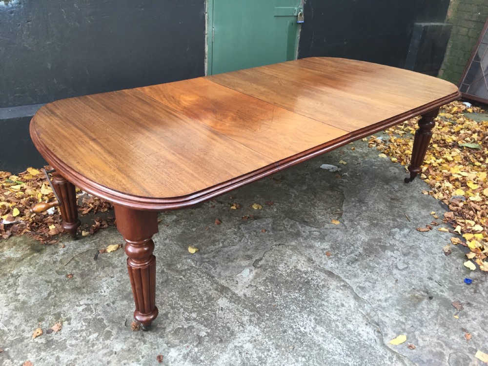 Dining table mahogany rounded D ended and wind out 