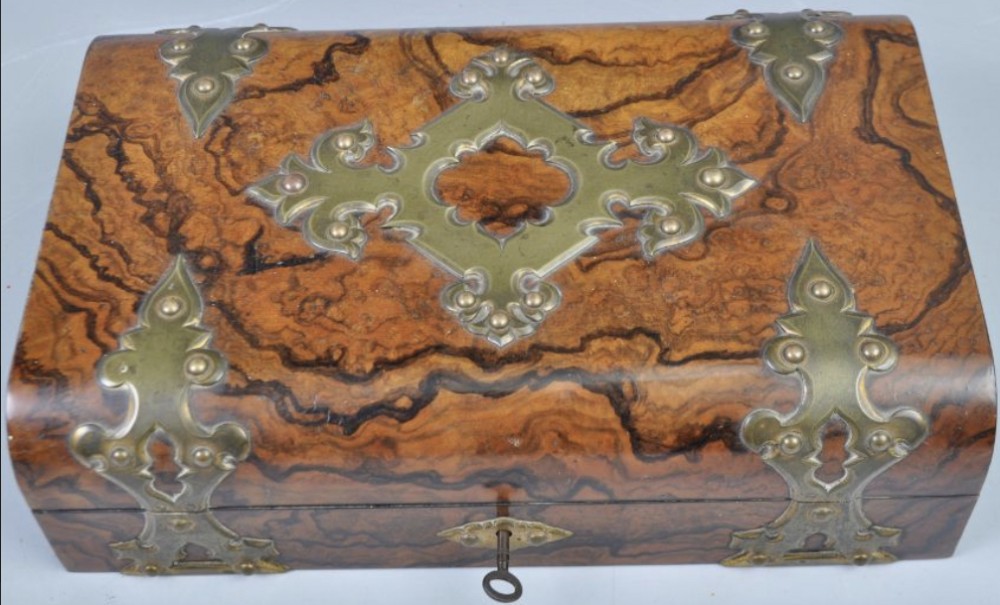 c19th games box by charles Henry of Manchester