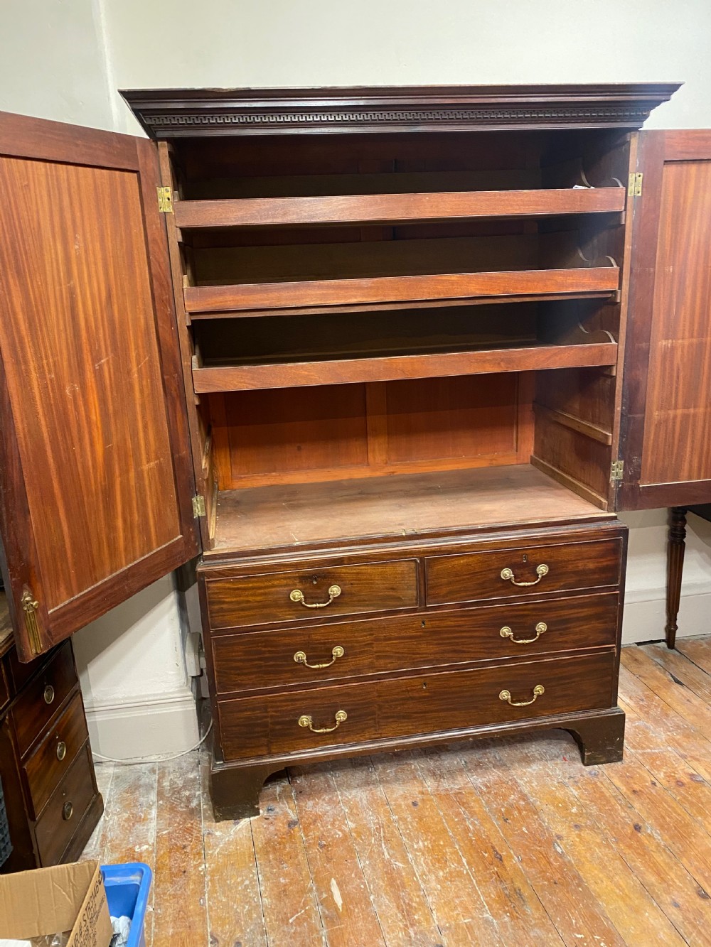 C18th flame Mahogany linen press View V