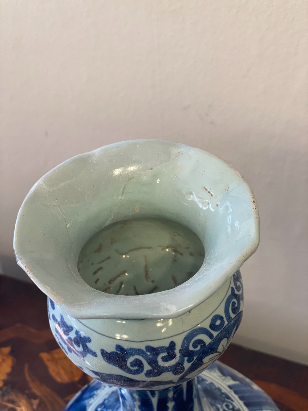 C18th large delft vase  View VI