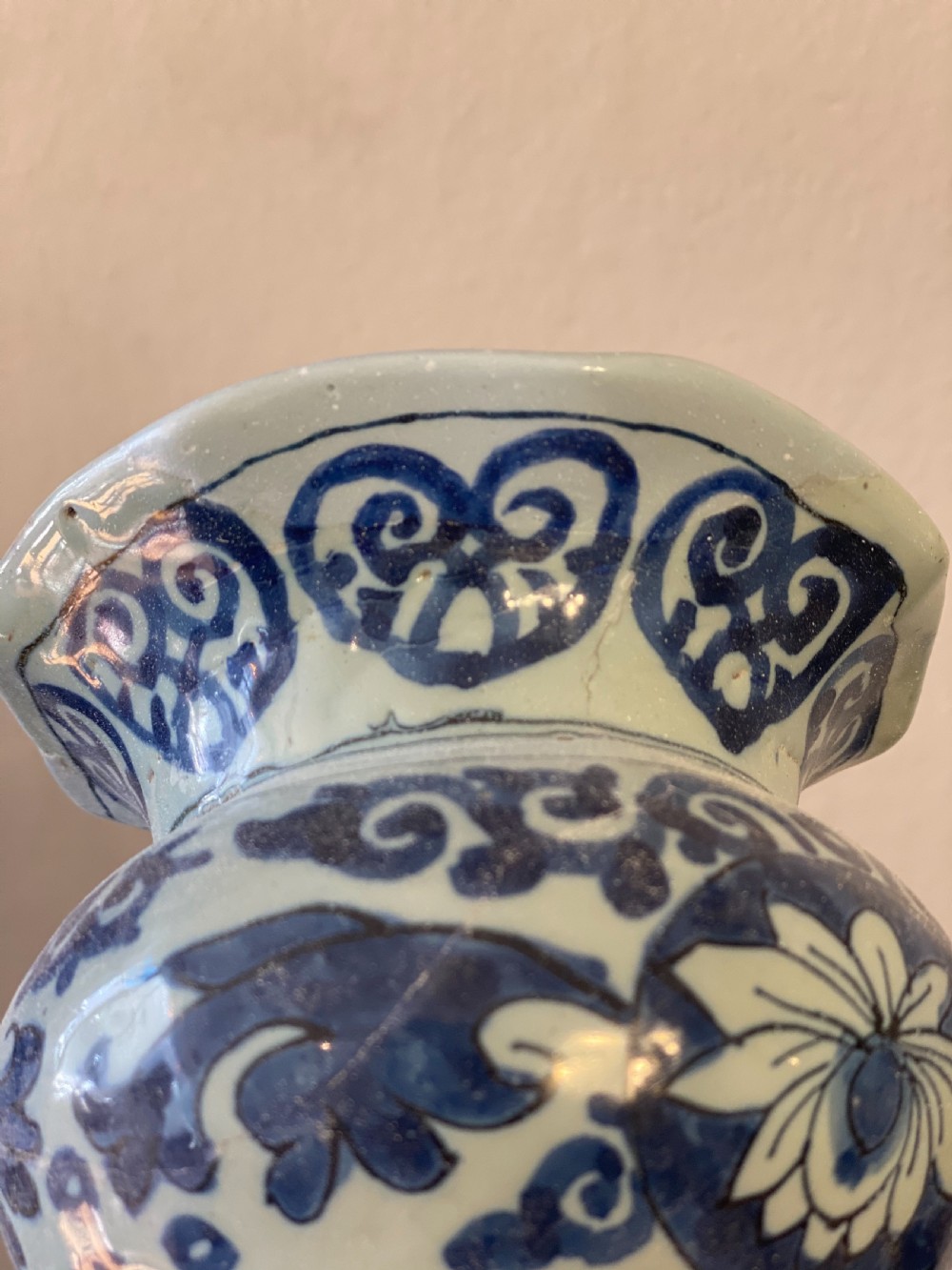 C18th large delft vase  View VIII