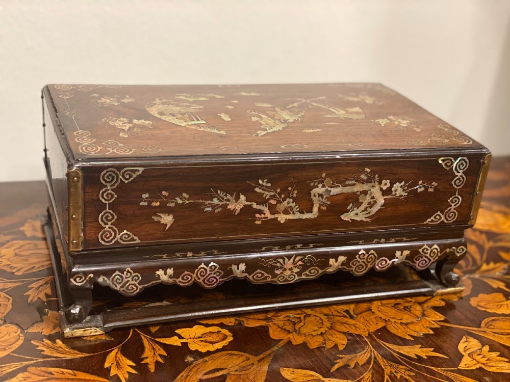 Chinese inlaid Huanghuali wood inlaid box 