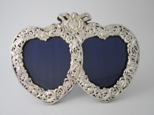 ANTIQUE VICTORIAN STERLING SILVER PHOTOGRAPH FRAME - ADDITIONAL PHOTO 1