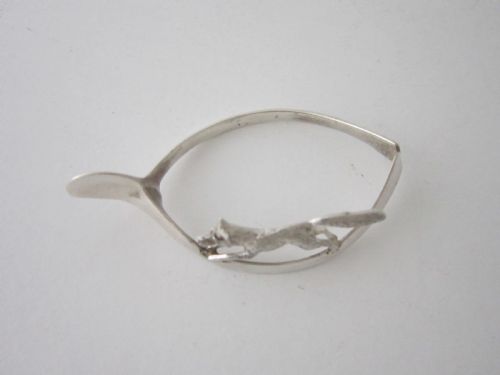 ANTIQUE GEORGE V STERLING SILVER NAPKIN HOLDER - ADDITIONAL PHOTO 3