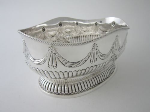 ANTIQUE VICTORIAN STERLING SILVER BOWL - ADDITIONAL PHOTO 4