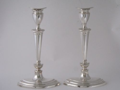 a pair of antique george v sterling silver candlesticks - CATEGORY: ANTIQUE SILVER - DATED 1920